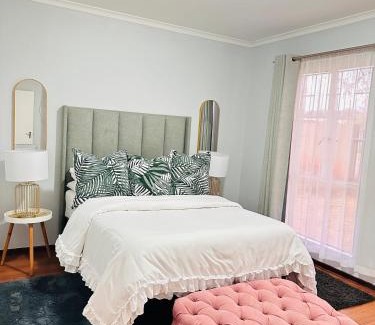 Weltevredenpark Apartment | Fully Furnished 3 bedroom apartment rental
