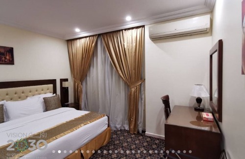 Al-Balad Apartment | Fully Furnished 3 Rooms Serviced Apartment FOR RENT Sari St / UNIT 11