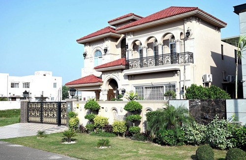 Lahore Villa | Fully furnished, 5-bedroom Luxury villa in DHA-6 Raya Fairways commercial Lahore