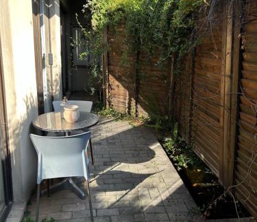 Parkwood Apartment | Fully Furnished Apartment in Parkwood