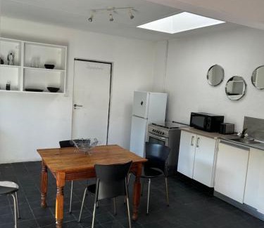 Parkwood Apartment | Fully Furnished Apartment in Parkwood