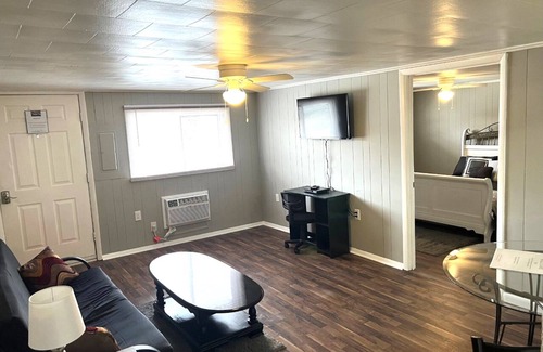 Bluewell Apartment | Fully Furnished Executive Rental Large 1-Bed 1-Bath Pets Allowed