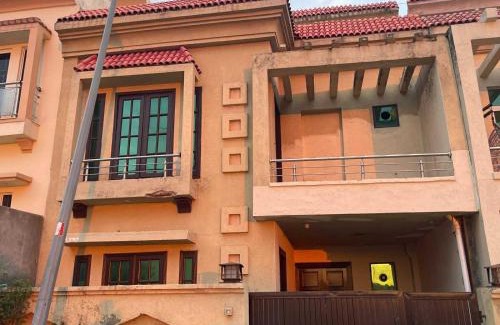 Bahria Town House | Fully Furnished House available for Rent on Daily and weekly basis