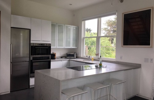 El Granada House | Fully furnished modern beach home in Miramar – just steps away from the ocean!