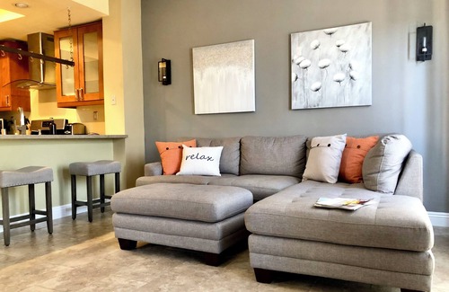Bonita House | Fully Furnished Rental Property with High-Ceiling and Spectacular Sunset Views