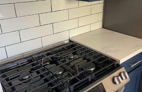 Lynwood House | Fully Renovated 2 Bedroom Gem