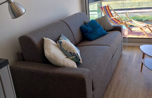 Carnac Apartment | Fully renovated apartment, seafront, comfort, design, sleeps 4.