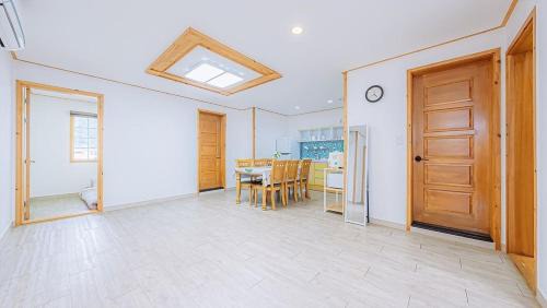 Jeongseon House | Fun and Happy Pension Jungsun