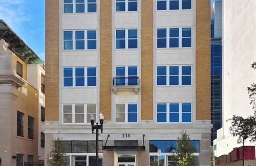 Downtown Jacksonville Apartment | Fun Cozy Studio Apts - 1 Mile to TIAA Bnk Fld!