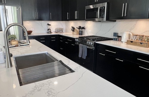 Desert Ridge Apartment | Fun & Fabulous, three bed apt!