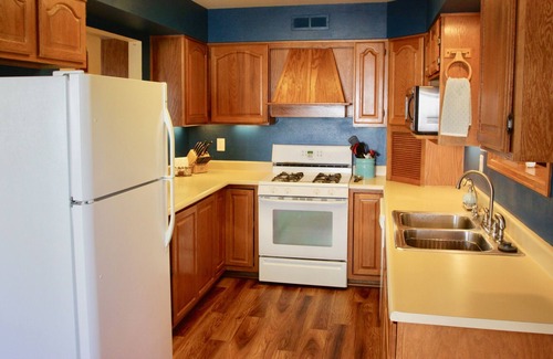 Troutman Park House | Fun Home to Gather in, with easy access to Old Town, CSU, the Foothills and more