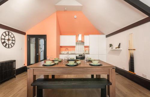 Kemptown Apartment | Fun Kemptown Stay with Games Close To Seafront