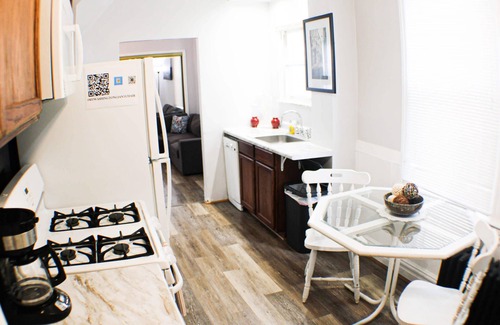 Pittsburgh Apartment | Fun Mount Washington Apt - Off Street Parking