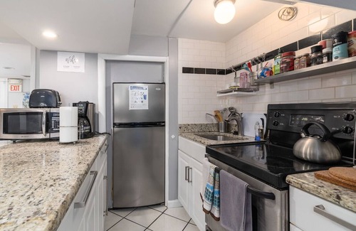Dupont Circle Apartment | Funky and Cool 1 Bedroom in Adams Morgan