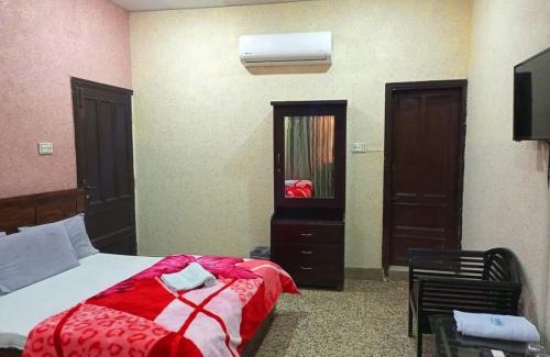 Karachi House | Furnish Rooms Near Jinnah Airport