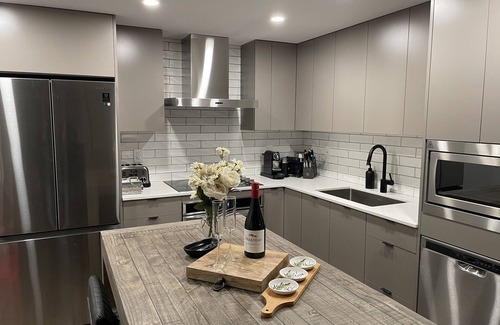 Downtown Kelowna Condo | Furnished 2bed/2bath in downtown Kelowna