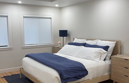 Capitola House | Furnished 3b/3b Capitola - 5 min walk to beach
