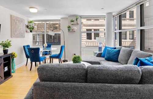 Theatre District Apartment | Furnished Apartment in Downtown