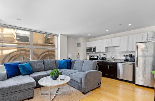 Theatre District Apartment | Furnished Apartment in Downtown