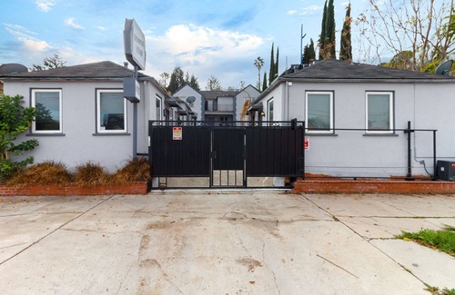 Studio City Apartment | Furnished Cozy Studio in Studio City #6