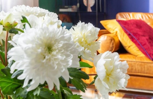 Le Bouscat House | Furnished Townhouse Ideally Located With 4 Bedrooms, Large Terrace & Garden