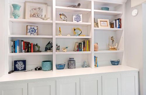 West Beach Village House | FWO1358: 1358 Fairway Oaks