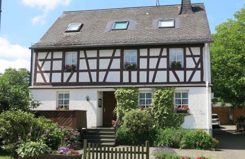 Irmenach House | Gästehaus Bauernstube