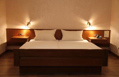 Scheuerfeld Hotel | Gästehaus Loehnert GmbH