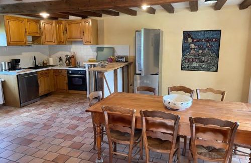 Moulins-le-Carbonnel House | Gîte écologique familial en campagne, idéal pour sports et nature - FR-1-410-452