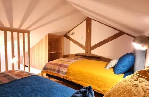 Le Cergne House | Gîte écologique pour 12 pers., randonnée et nature au Cergne - FR-1-496-351