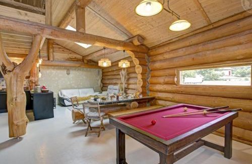 Saint-Jean-Soleymieux House | Gîte 3 Ch avec Billard et Jacuzzi - FR-1-496-313