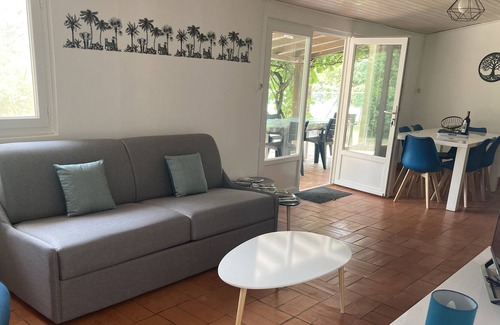 Gignac Cottage | Gîte 6/8 persons swimming pool/tennis court