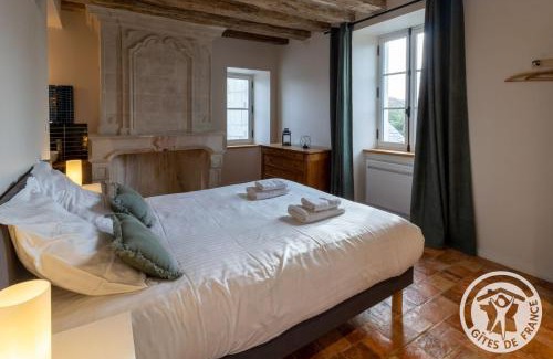 Saint-Remy-la-Varenne House | Gîte Apolize