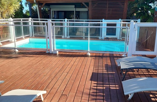 Capesterre-Belle-Eau Cottage | Gîte Atypique 8 per. Private pool - 2-star sea view