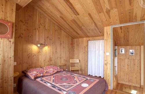 Verrieres-en-Forez House | Gîte authentique avec terrasses spacieuses à Verrières-en-Forez - FR-1-496-327