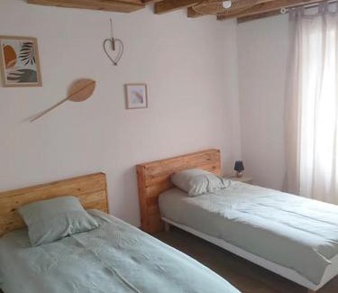 Roquetaillade Apartment | Gîte chaleureux au cœur du village