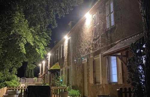 Souvigny House | Gîte charmant à Souvigny, 2 ch, jardin, animaux acceptés - FR-1-489-583