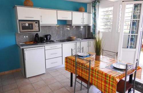 Bouillante Apartment | gîte CITRONNELLE