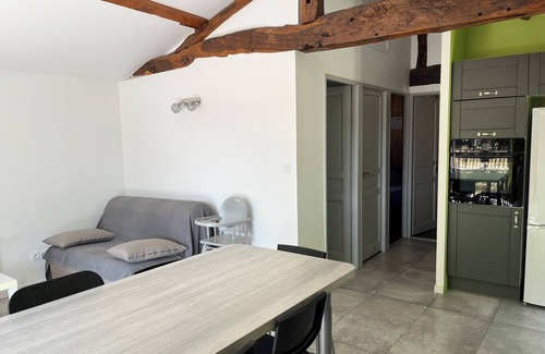 Salles House | Gîte de Charme Dans Ancienne Écurie