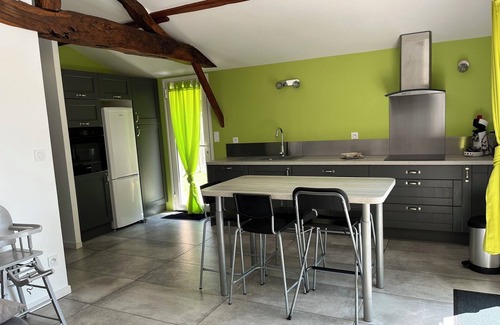 Salles House | Gîte de Charme Dans Ancienne Écurie