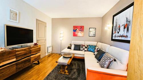 Monceaux-sur-Dordogne Apartment | Gîte de France Les saulieres 3 épis - Gîte de France 10 personnes MAE-1323