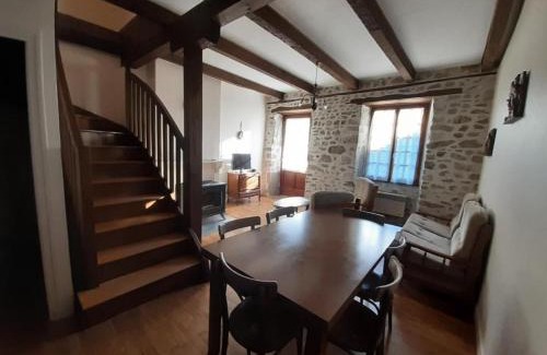 Lamaziere-Haute Apartment | Gîte de France à Lamazière-Haute 2 épis - Gîte de France 5 personnes MAE-9934