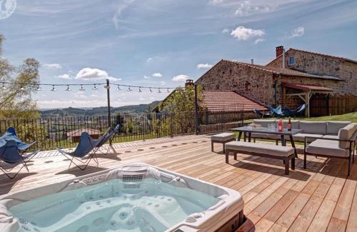 Luriecq House | Gîte de standing 5 suites - Jardin, terrasse et Wi-Fi - FR-1-496-355