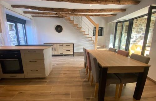 Cantoin House | Gîte de Vareilles