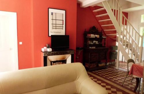 Chevregny Apartment | Gîte du Château des Chaînées