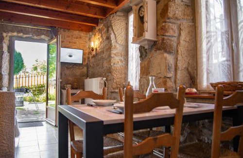 Saint-Frezal-d'Albuges House | Gîte Gîtes de France 2/4 personnes à la Peyre