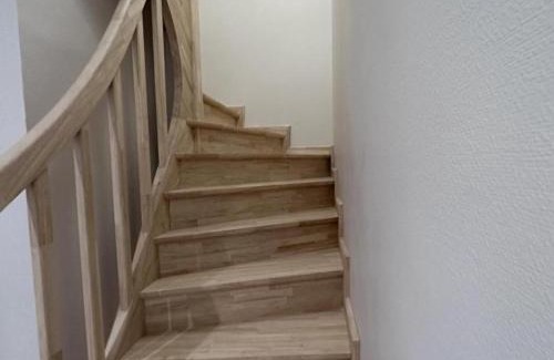 Theneuille House | Gîte historique rénové, confort inclus, parking, max 8 pers à Theneuille - FR-1-489-571