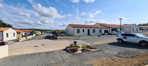 Les Epesses House | Gîte la Couzinette 3km du parc Puy du Fou