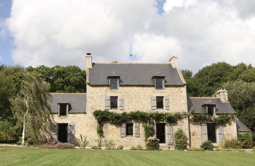 Quevert House | Gîte La Hunaudaye - Domaine du Bois Riou - swimming pool- Dinan-Dinard-Saint Malo