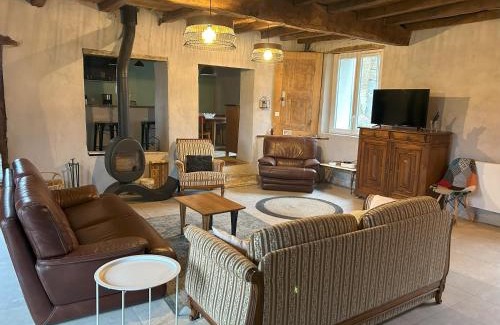 Saint-Sorlin-de-Morestel Villa | Gîte le clos Margherite 14 personnes piscine